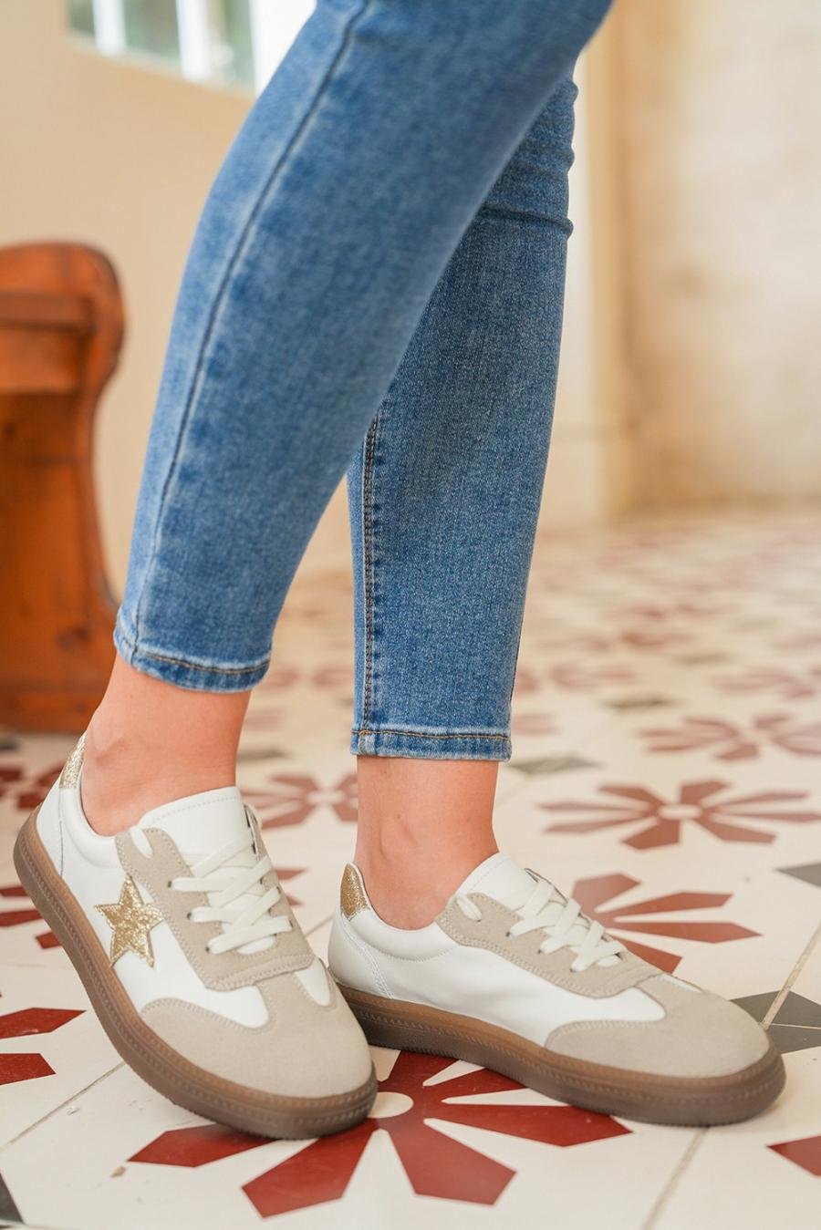 Femme Sneakers | Baskets à Lacets à Motif Patchwork D'étoiles Dorées Scintillantes